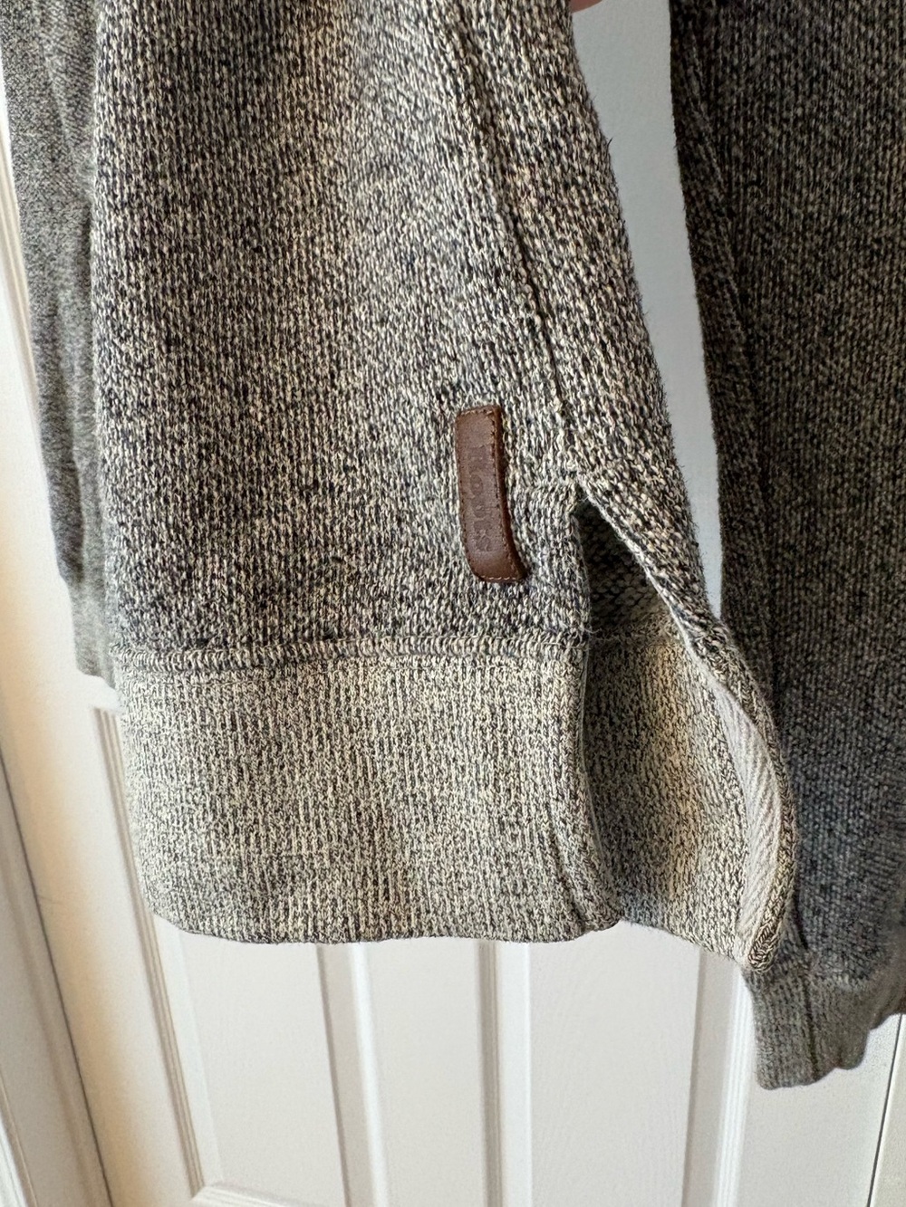 Roots Gray Salt & Pepper Crewneck Sweater with Pocket Size Medium Cotton - Picture 6 of 8